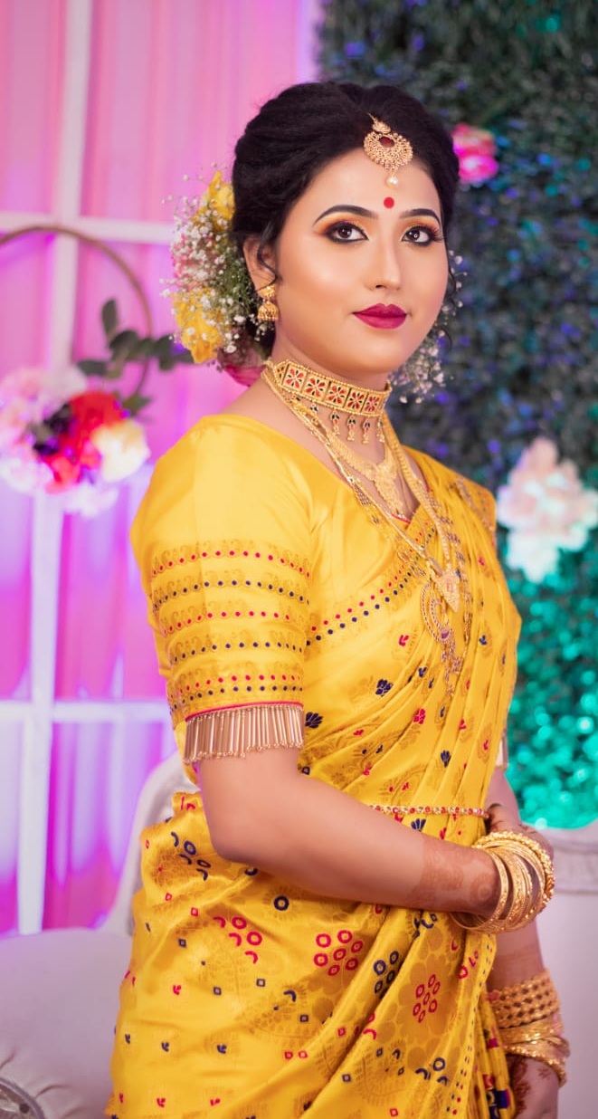 Bridal makeup Artist Barnali Kundu - ISO 9001:2015 Certified